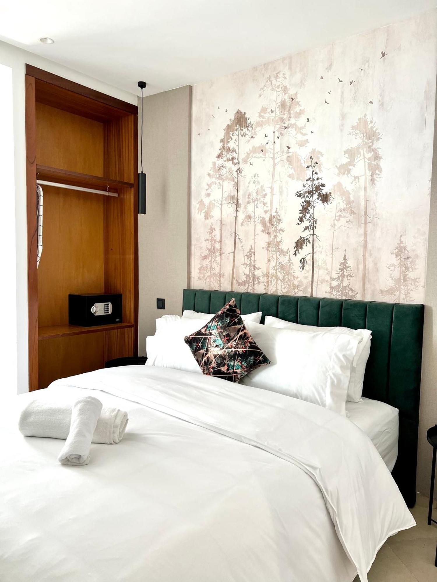 Mycity Aparthotel